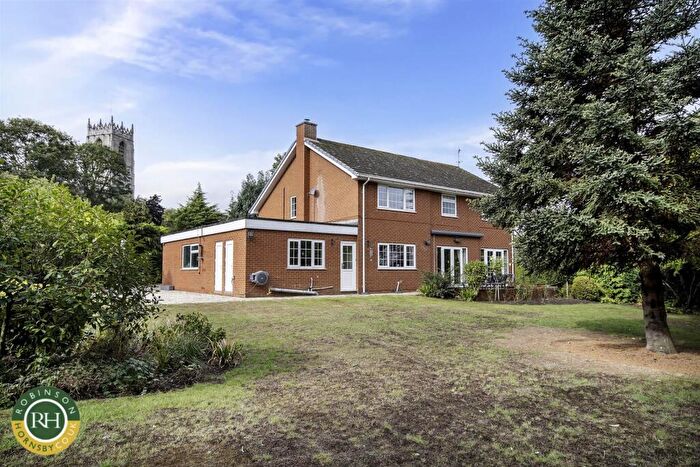 4 Bedroom Detached House For Sale In Blyth Hall, Blyth, Worksop, S81