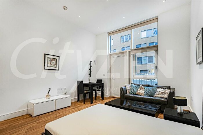 Studio To Rent In Queensland Road, London, N7