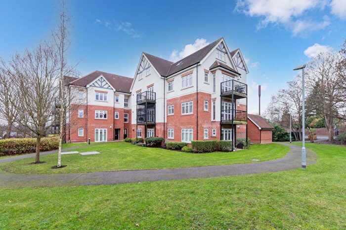 2 Bedroom Flat For Sale In Bhamra Gardens, Maidenhead, SL6