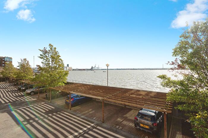 2 Bedroom Flat For Sale In Argent Street, Grays, RM17