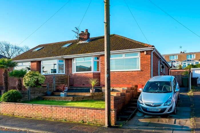 2 Bedroom Semi-Detached Bungalow To Rent In Oak Avenue, Standish, Wigan, WN6