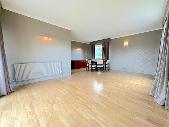 2 Bedroom Apartment To Rent In High Sheldon, Sheldon Avenue, London, N6
