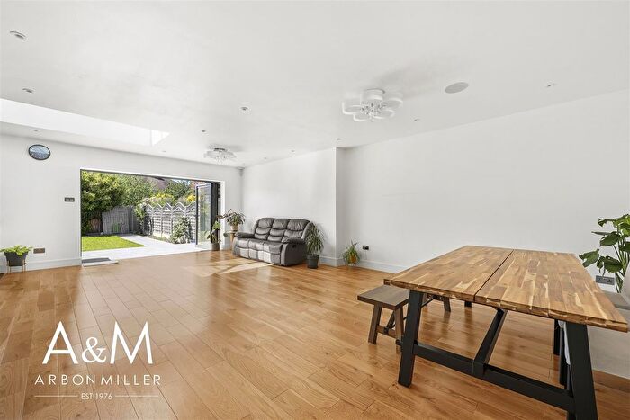 5 Bedroom Semi-Detached Bungalow For Sale In Queenborough Gardens, Gants Hill, IG2
