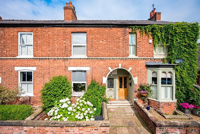 2 Bedroom Terraced House To Rent In Queen Street, Knutsford, Cheshire, WA16