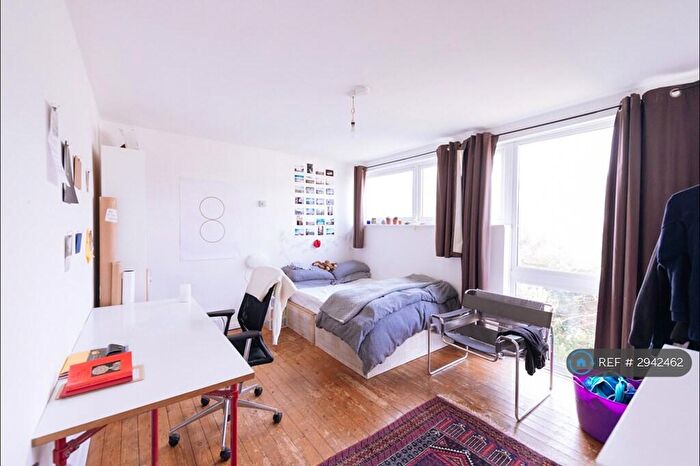 4 Bedroom Semi-Detached House To Rent In Flodden Road, London, SE5