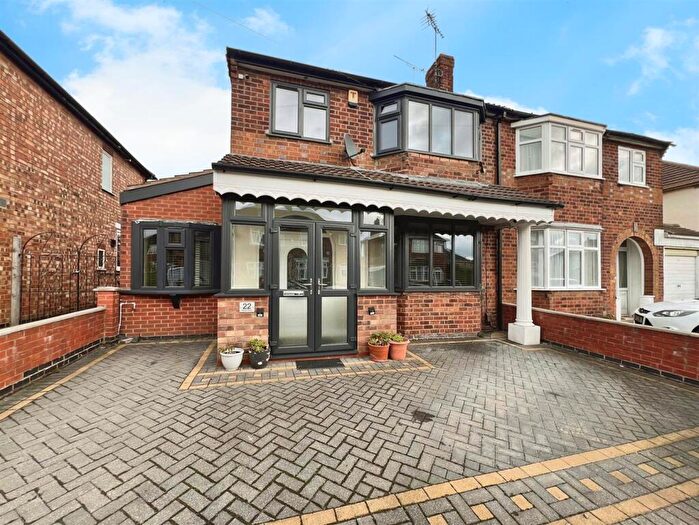 3 Bedroom Semi-Detached House For Sale In Hylion Road, Leicester, LE2