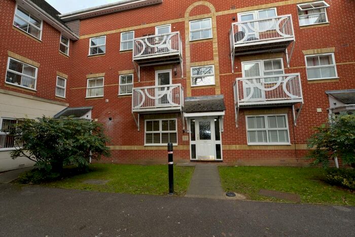 1 Bedroom Flat To Rent In Hulse Road, Southampton, SO15