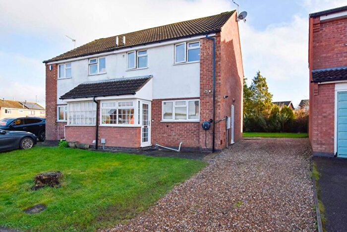 3 Bedroom Semi Detached House For Sale In Wexford Close, Oadby, Leicester, LE2