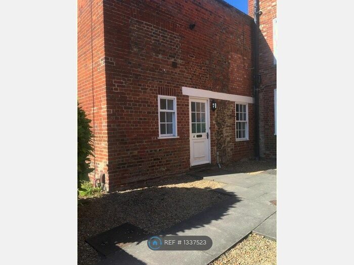 2 Bedroom Flat To Rent In Morland Court, Abingdon, OX14