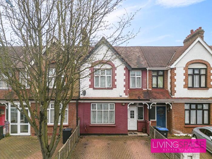 3 Bedroom Terraced House For Sale In St Edmunds Road, Edmonton, N9