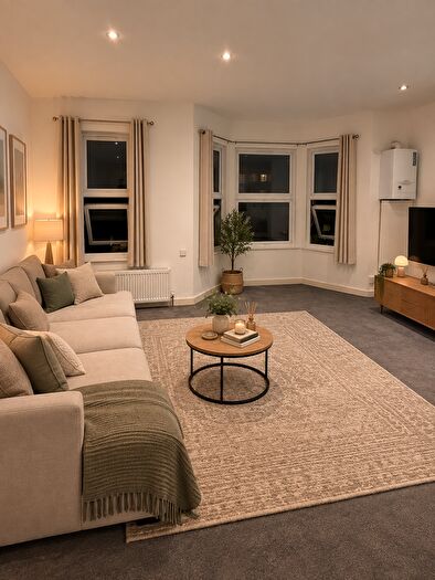 3 Bedroom Flat To Rent In Tunley Road, London, NW10