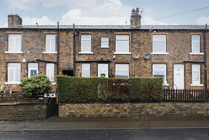 2 Bedroom Terraced House For Sale In Broomfield Road, Marsh, Huddersfield, HD1