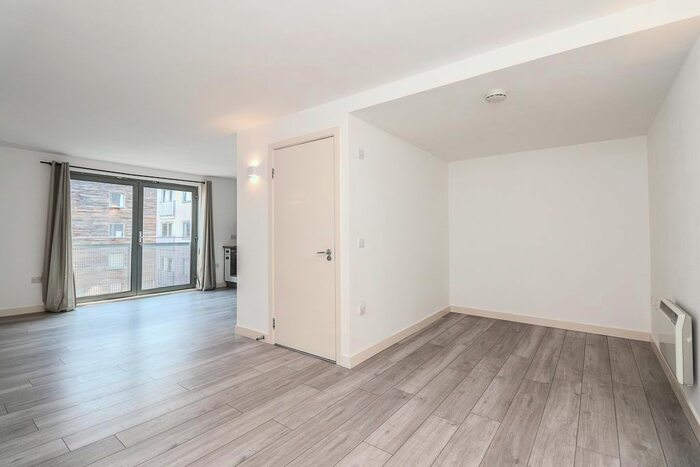 Studio To Rent In Deals Gateway, London, SE13