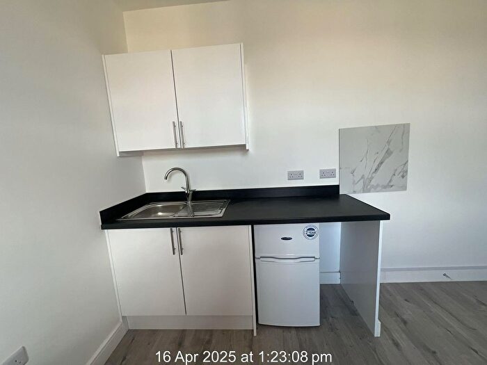 Studio To Rent In Craven Park Road, London, NW10