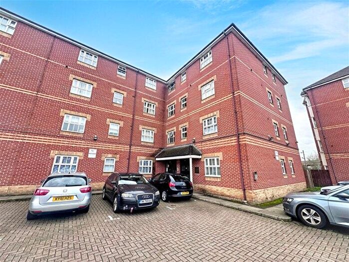1 Bedroom Flat To Rent In Berberis Court, Ilford, IG1