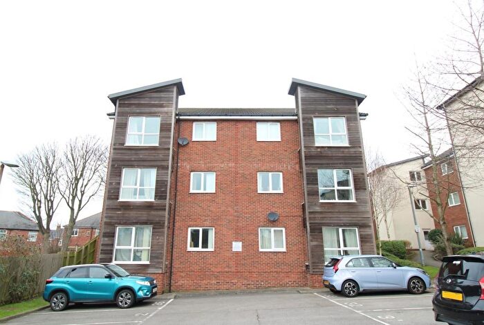 2 Bedroom Flat For Sale In Blacklock Close, Sheriff Hill, Gateshead, NE9