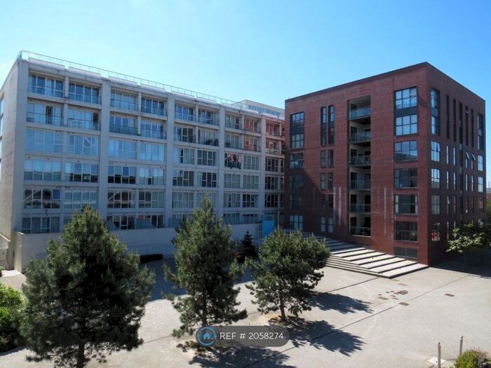 1 Bedroom Flat To Rent In Skypark Road, Bristol, BS3