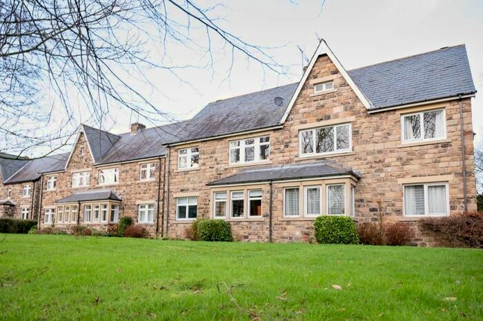 2 Bedroom Flat To Rent In Lidgett Park Mews, Roundhay, Leeds, LS8