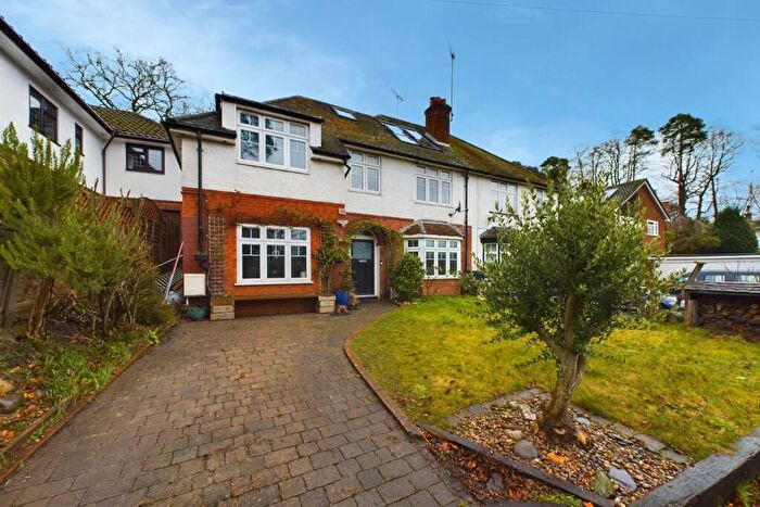 5 Bedroom Semi-Detached House For Sale In Scotland Hill, Sandhurst, Berkshire, GU47