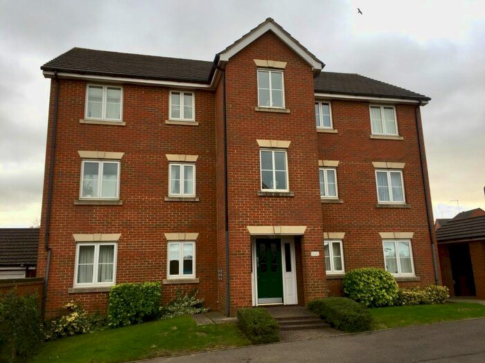 2 Bedroom Flat To Rent In The Haystack, Daventry, NN11