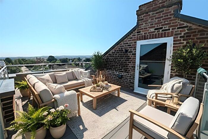 2 Bedroom Apartment For Sale In St Margaret's Residences, Magdalen Road, Exeter, EX2
