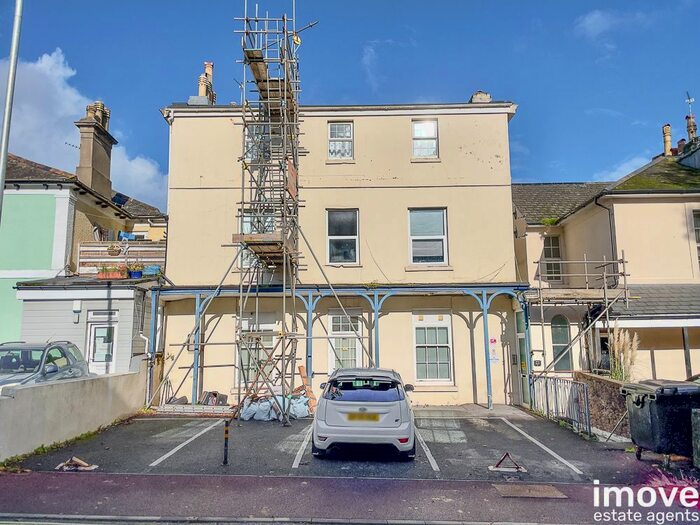 2 Bedroom Flat To Rent In Abbey Road, Torquay, TQ2