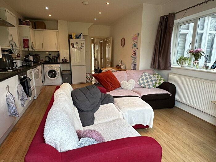 6 Bedroom Semi-Detached House To Rent In Whitebrook Road - Fallowfield - £ Pppw, M14