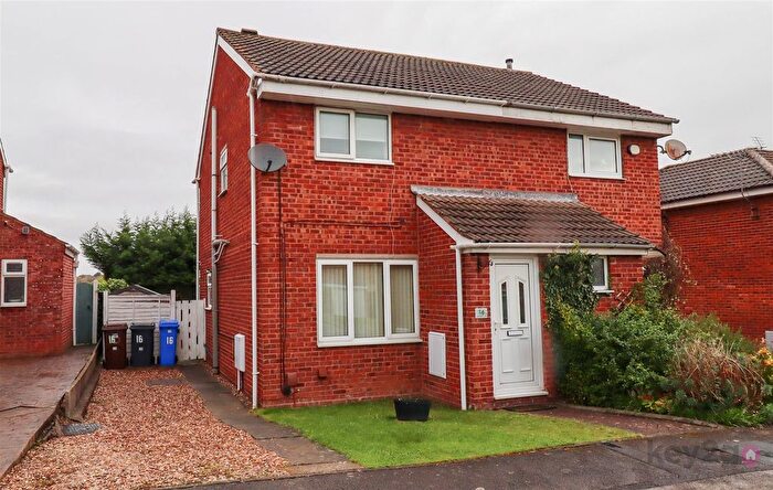 2 Bedroom Semi-Detached House To Rent In Farm Fields Close, Waterthorpe, S20