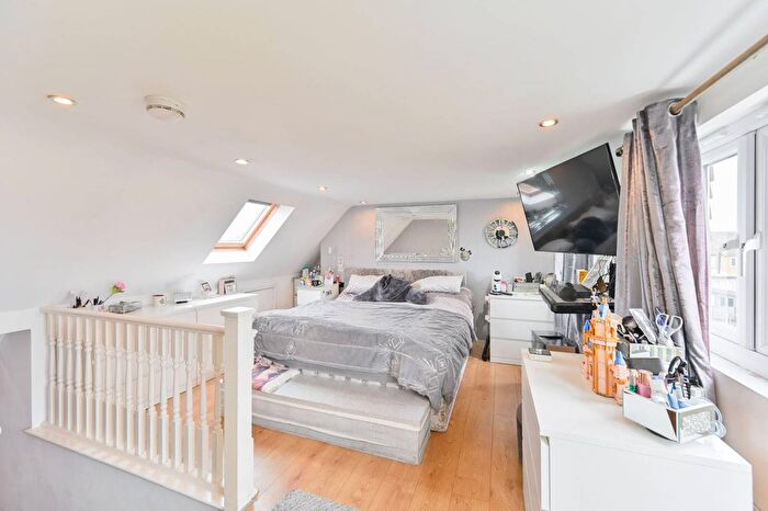 6 Bedroom Terraced House For Sale In Cannon Hill Lane, Raynes Park, London, SW20