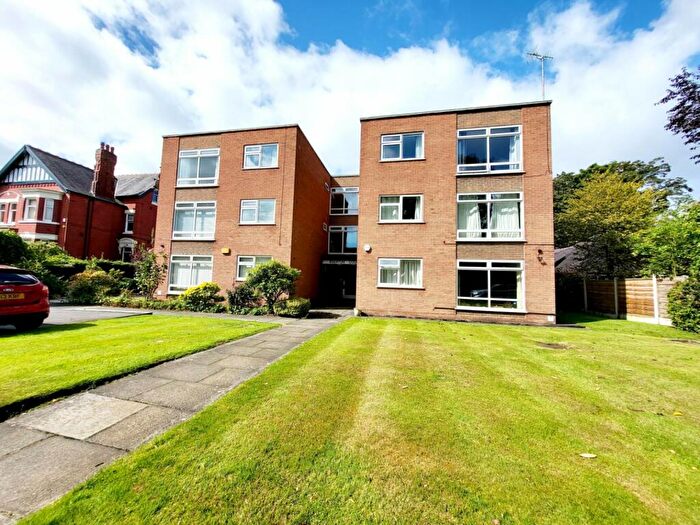 2 Bedroom Flat To Rent In Egerton Road, Davenport, Stockport, SK3