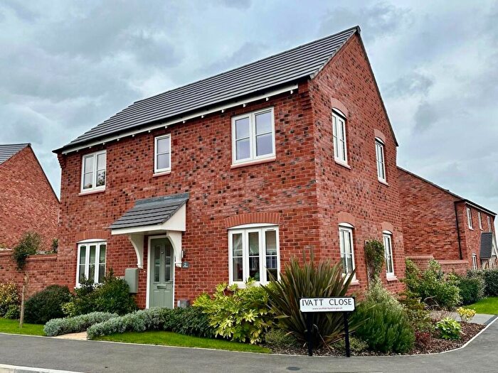 3 Bedroom Detached House For Sale In Ivatt Close, Midway, Swadlincote, DE11