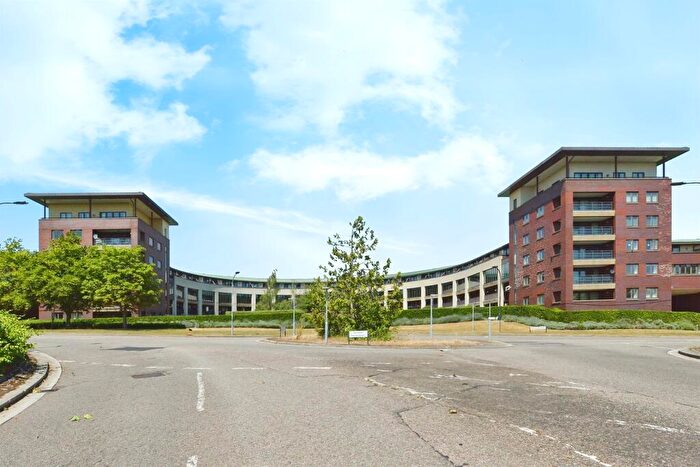 2 Bedroom Apartment For Sale In Huntley Crescent, Milton Keynes, MK9
