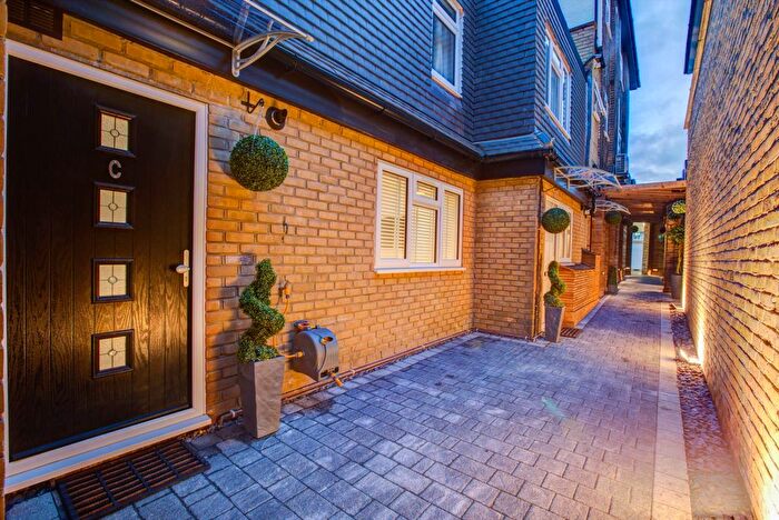 1 Bedroom Maisonette To Rent In High Road, Turnpike Lane, N22