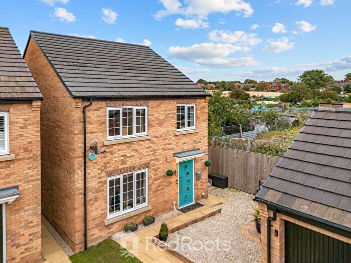 4 Bedroom Detached House For Sale In Warren Court, Featherstone, Pontefract, West Yorkshire, WF7