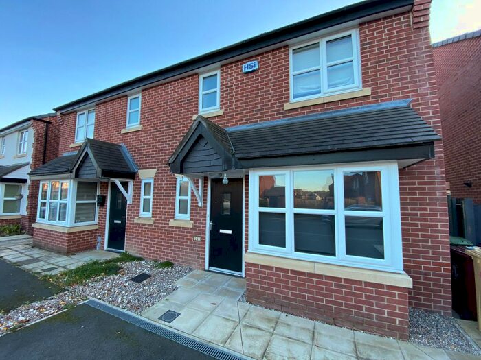 3 Bedroom Semi-Detached House To Rent In Cotton Meadows, Bolton, BL1