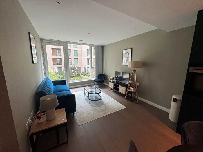 2 Bedroom Apartment To Rent In Kennington Lane London, SE11