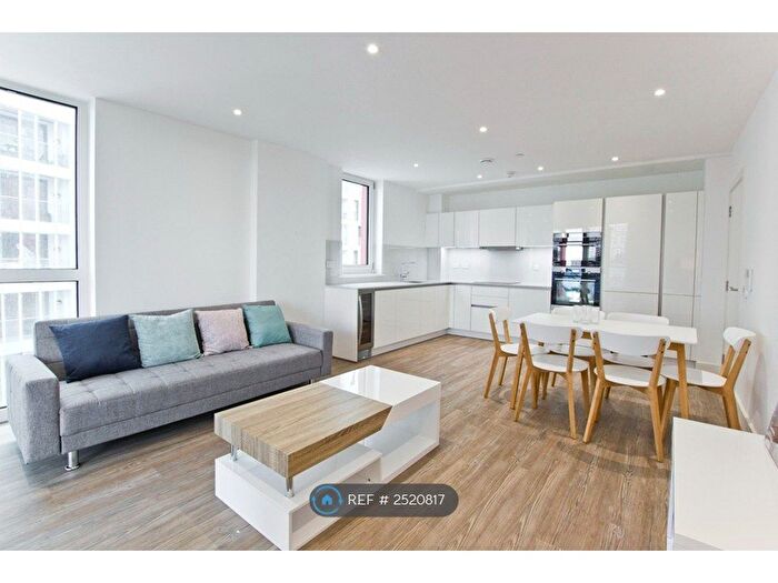 3 Bedroom Flat To Rent In Distel Apartments, London, SE10