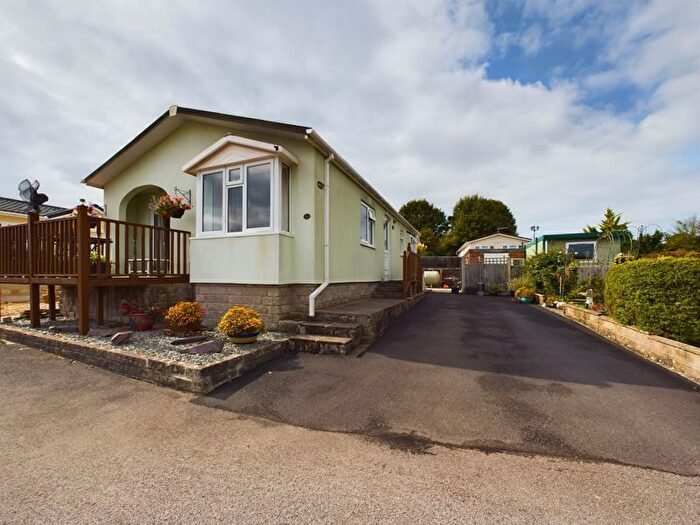 2 Bedroom Mobile/park Home For Sale In Primrose Hill, Charlton Mackrell, Somerton, TA11