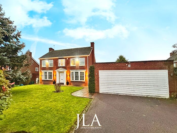 4 Bedroom Detached House To Rent In Cranborne Gardens, Oadby, Leicester, LE2