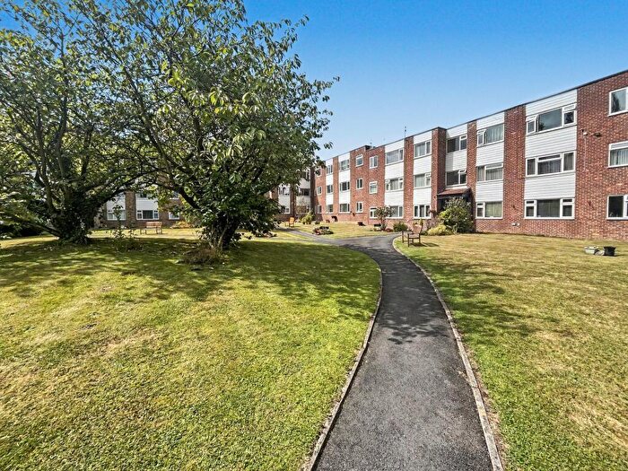 2 Bedroom Flat For Sale In Pole Lane, Bury, BL9