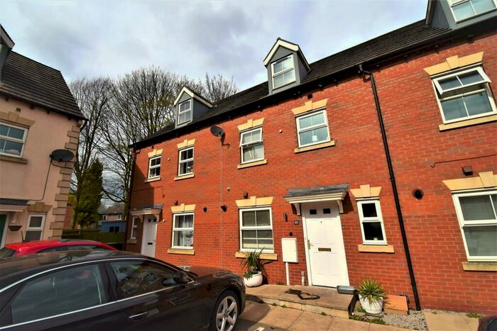 4 Bedroom Terraced House To Rent In Woodland Close, Watnall, Nottingham, NG16