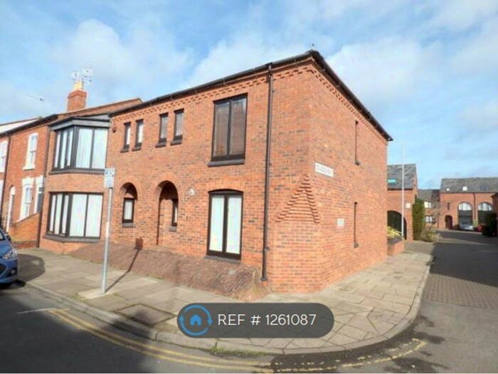 1 Bedroom Flat To Rent In College Mews, Stratford-Upon-Avon CV37