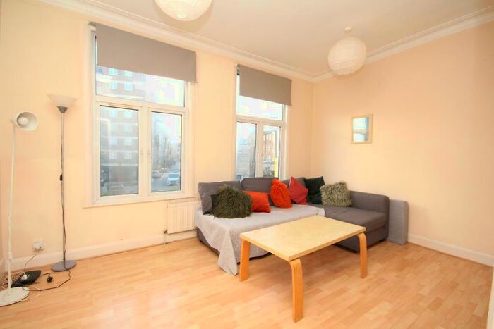 2 Bedroom Flat To Rent In Balls Pond Road, Islington, London, N1