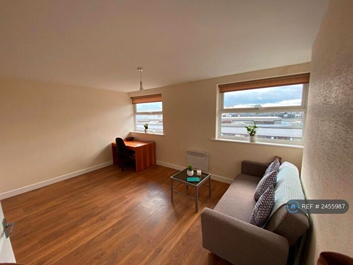 1 Bedroom Flat To Rent In Warwick House, Kenilworth, CV8