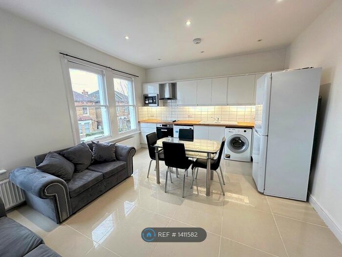 3 Bedroom Flat To Rent In Selsdon Rd, West Norwood, Tulse Hill, Brixton, Streatham, SE27