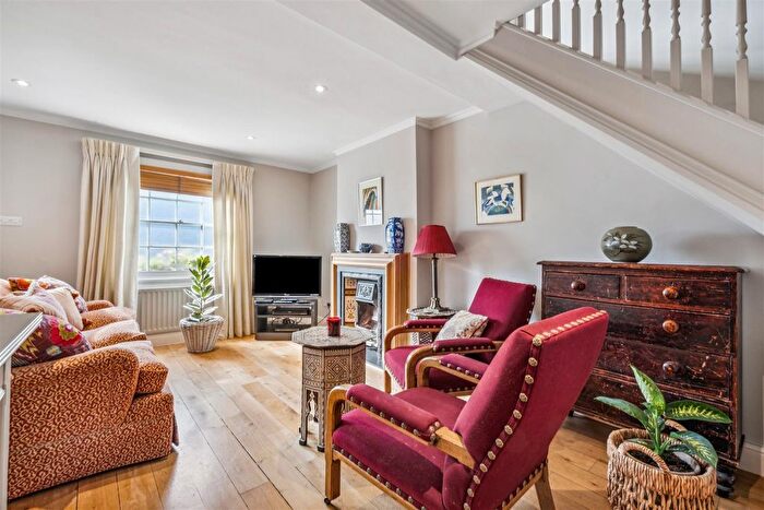1 Bedroom Terraced House To Rent In Mossop Street, Chelsea, SW3