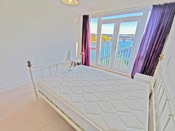 1 Bedroom Flat To Rent In Tynemouth Pass, Gateshead NE8