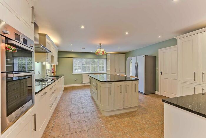5 Bedroom Detached House To Rent In Earleswood, Cobham, KT11