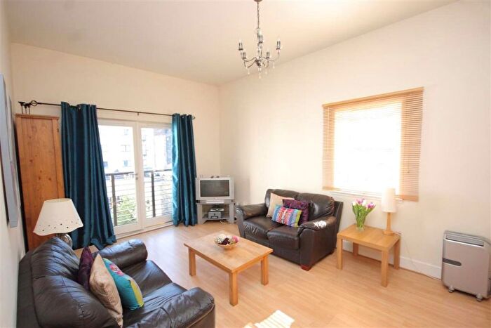 2 Bedroom Flat To Rent In Great Junction Street, Edinburgh, EH6