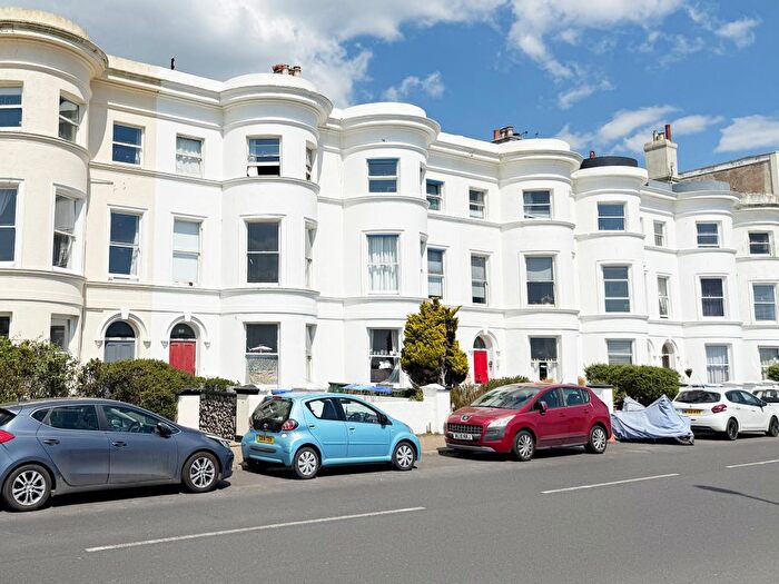 1 Bedroom Flat To Rent In South Terrace, Littlehampton, BN17